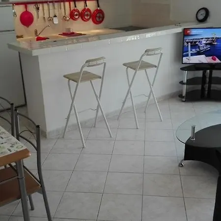 F2 Au Calme Avec Parking Gratuit * Borgo (Corsica)